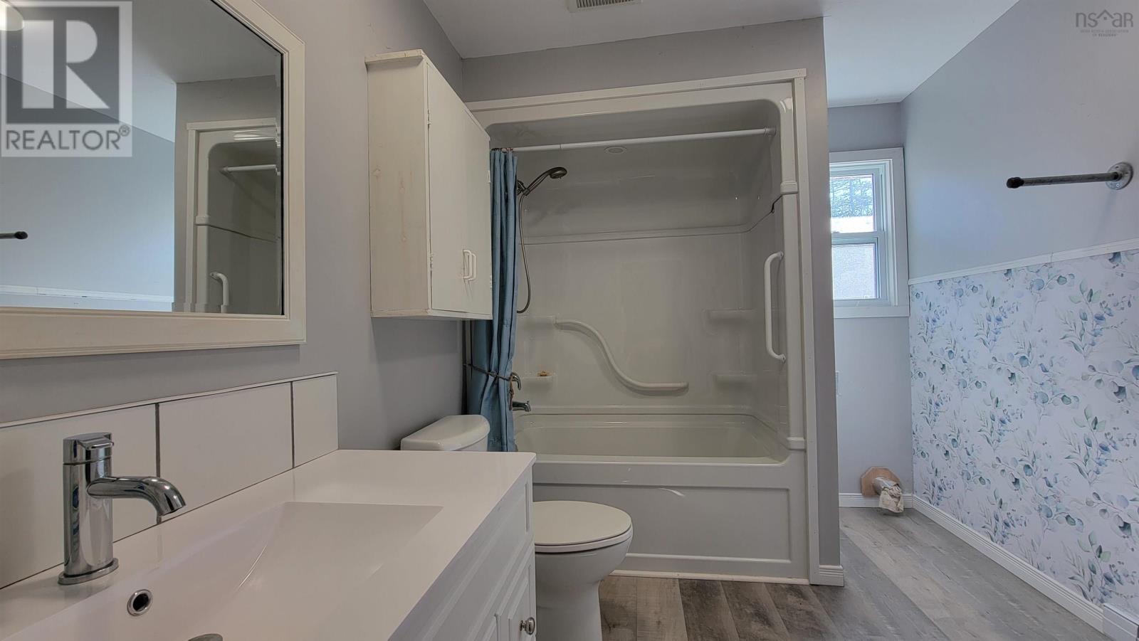 Property 9 of 13 of 9721 Highway 3