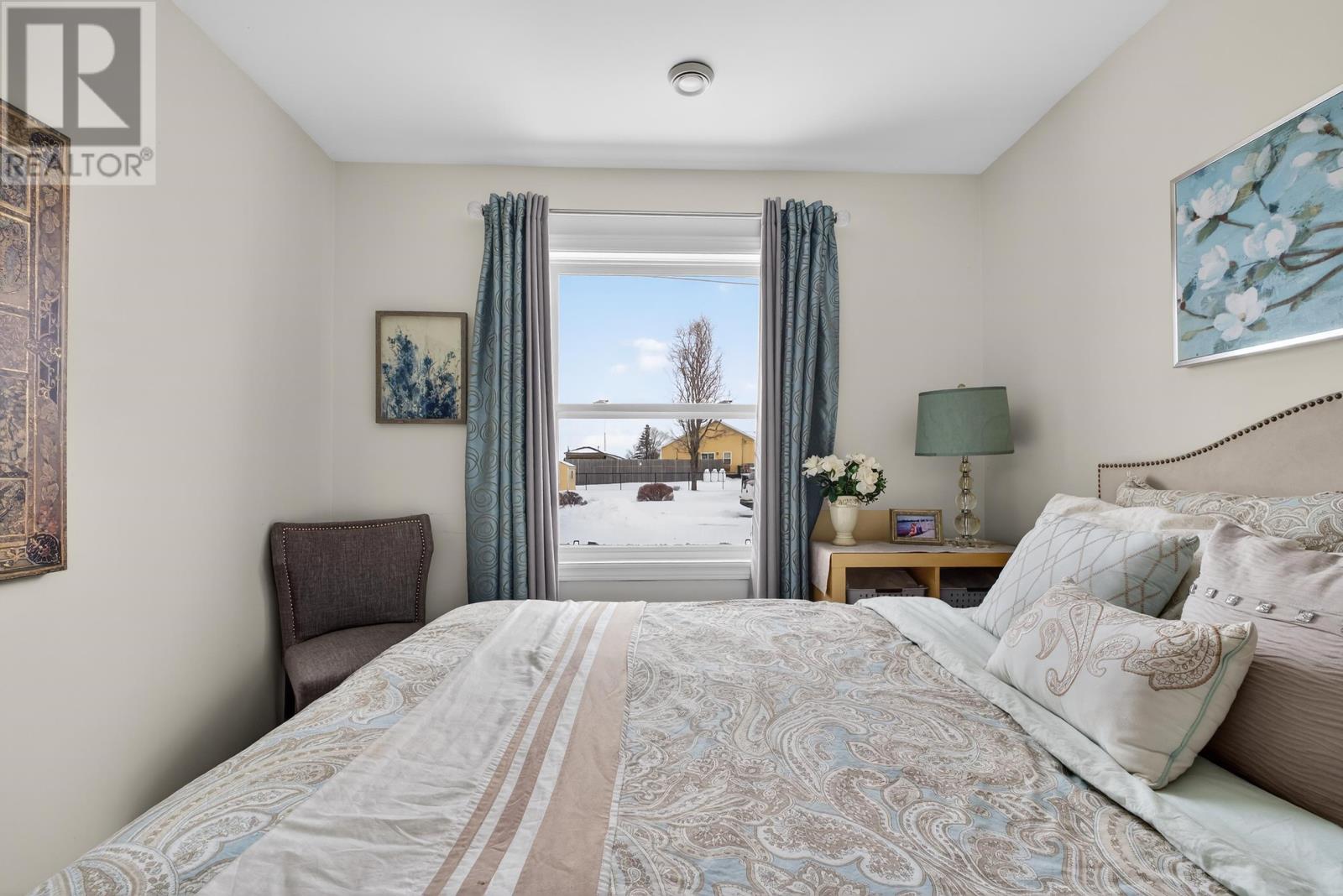 125 Lady Slipper Drive N - 23