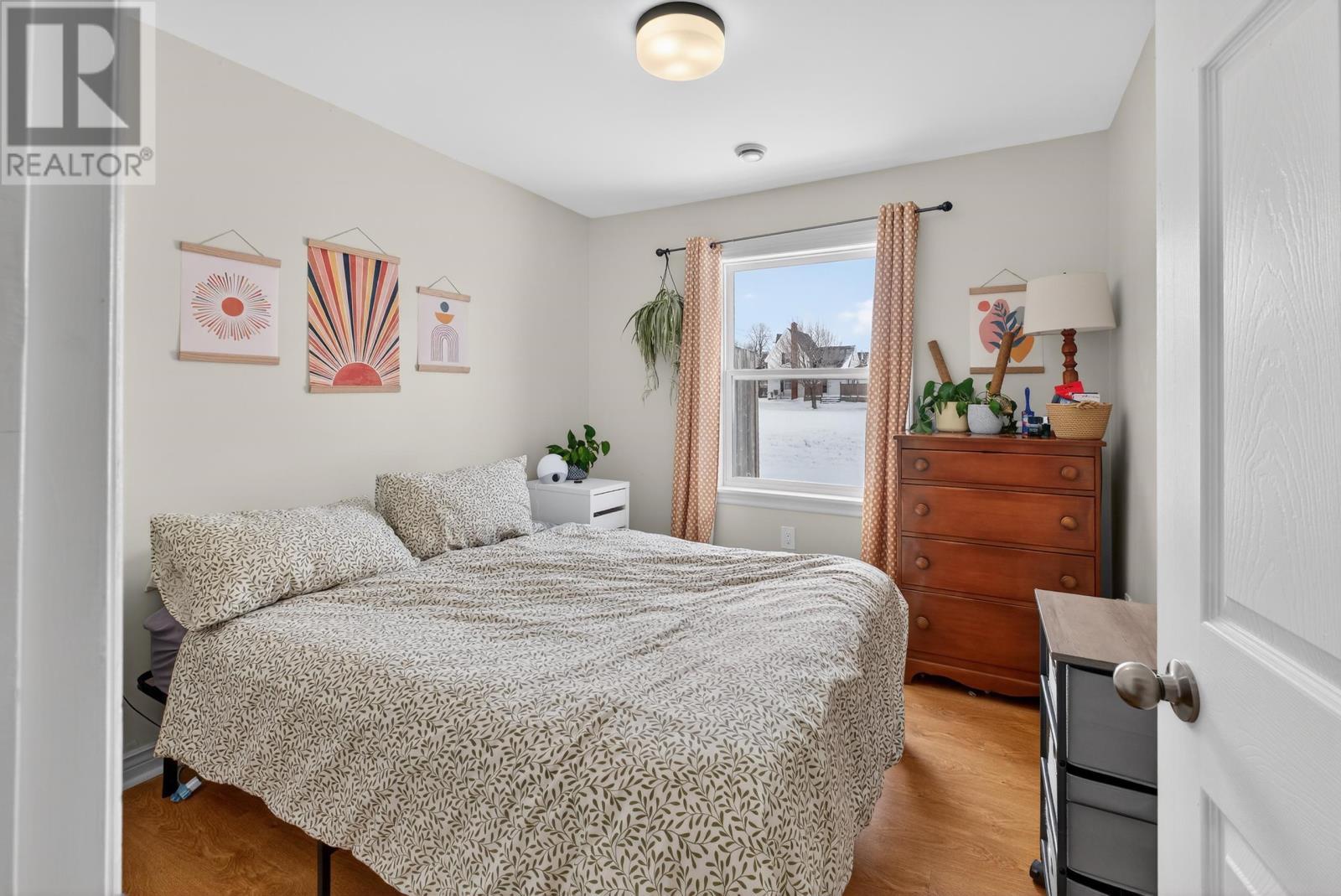 125 Lady Slipper Drive N - 11