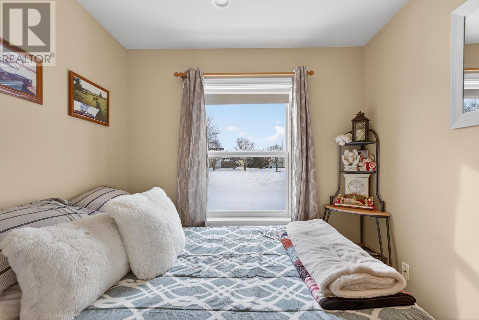 125 LADY SLIPPER DRIVE N - 37