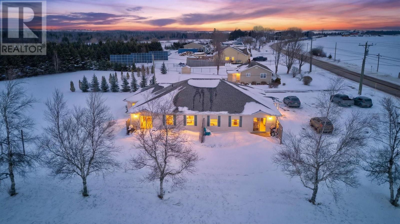 125 Lady Slipper Drive N - 33