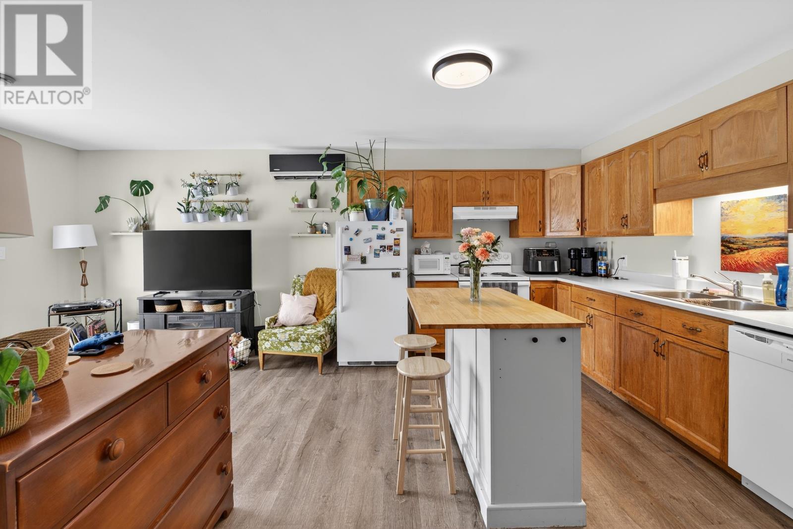 125 Lady Slipper Drive N - 9