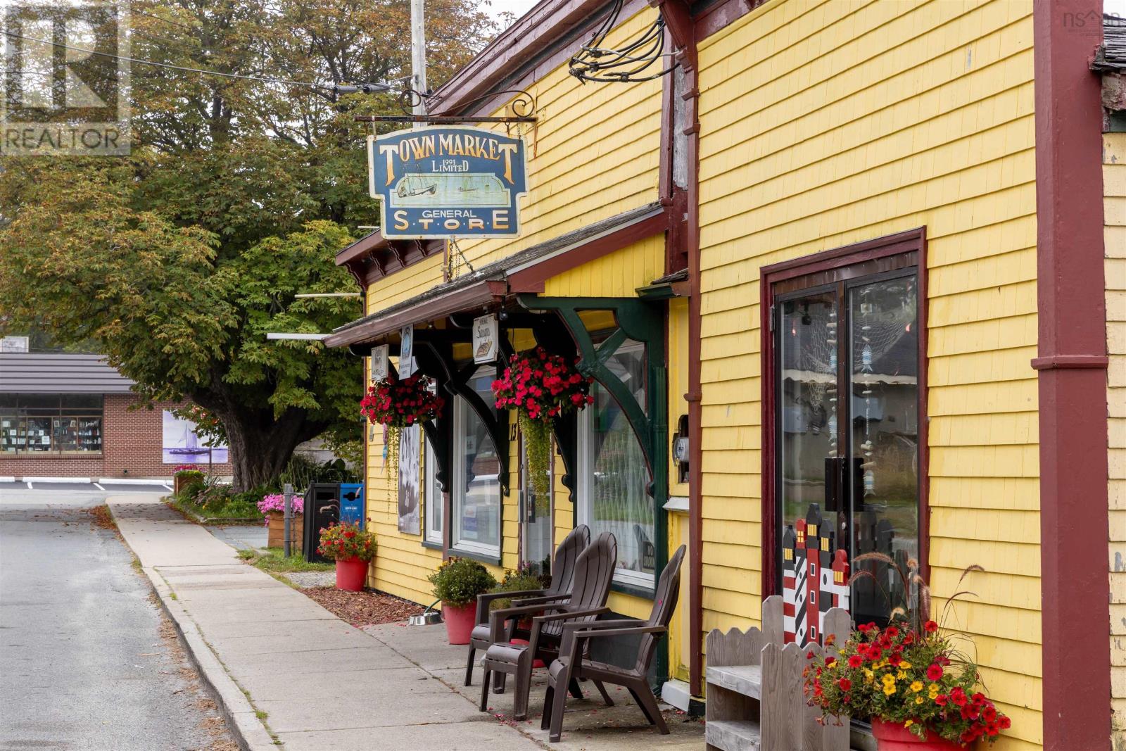 15 North Street - Photo 3 of 49, Lockeport, Nova Scotia