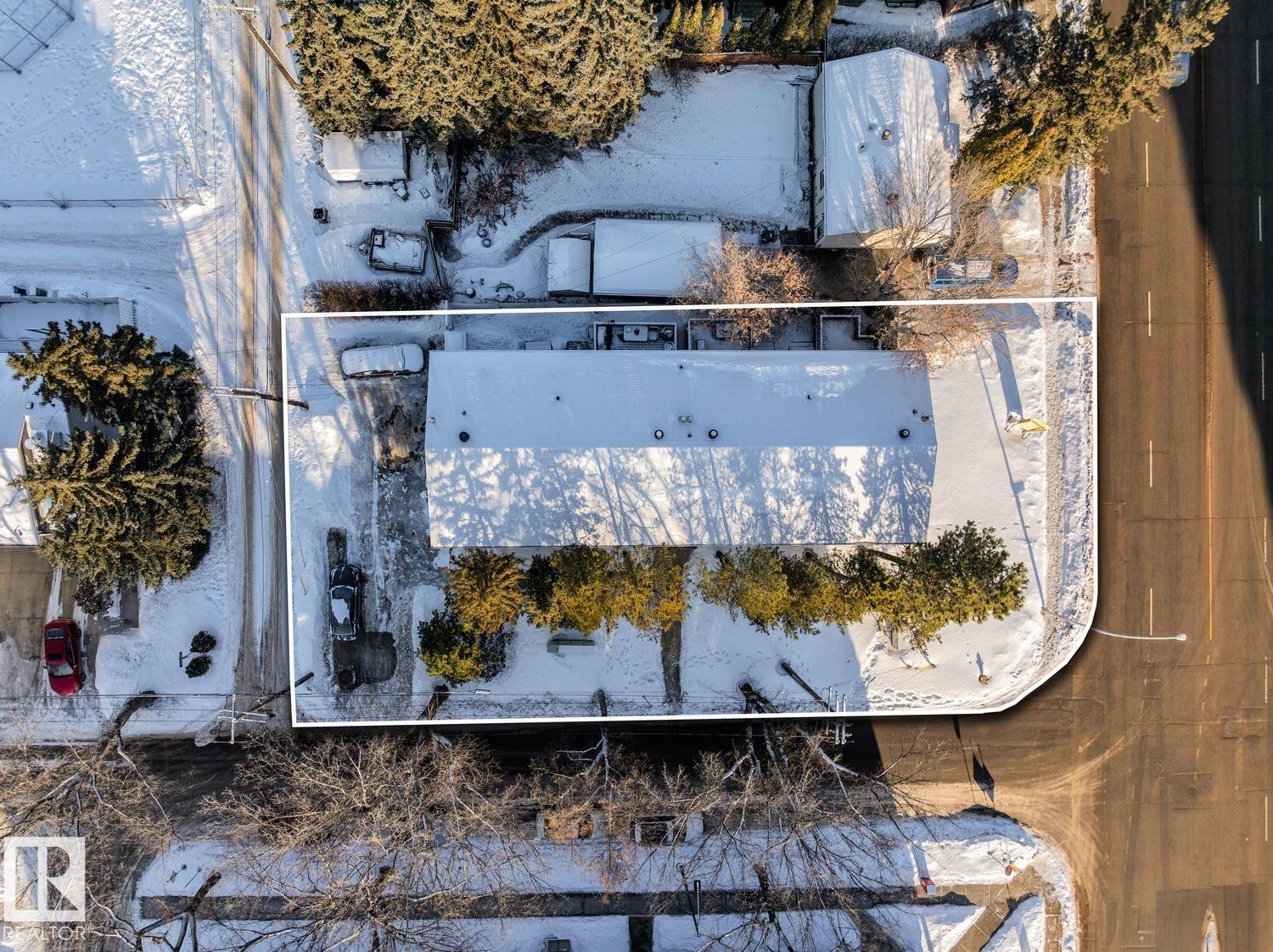 #14204 14206 14208 14210 103 AV NW, Edmonton