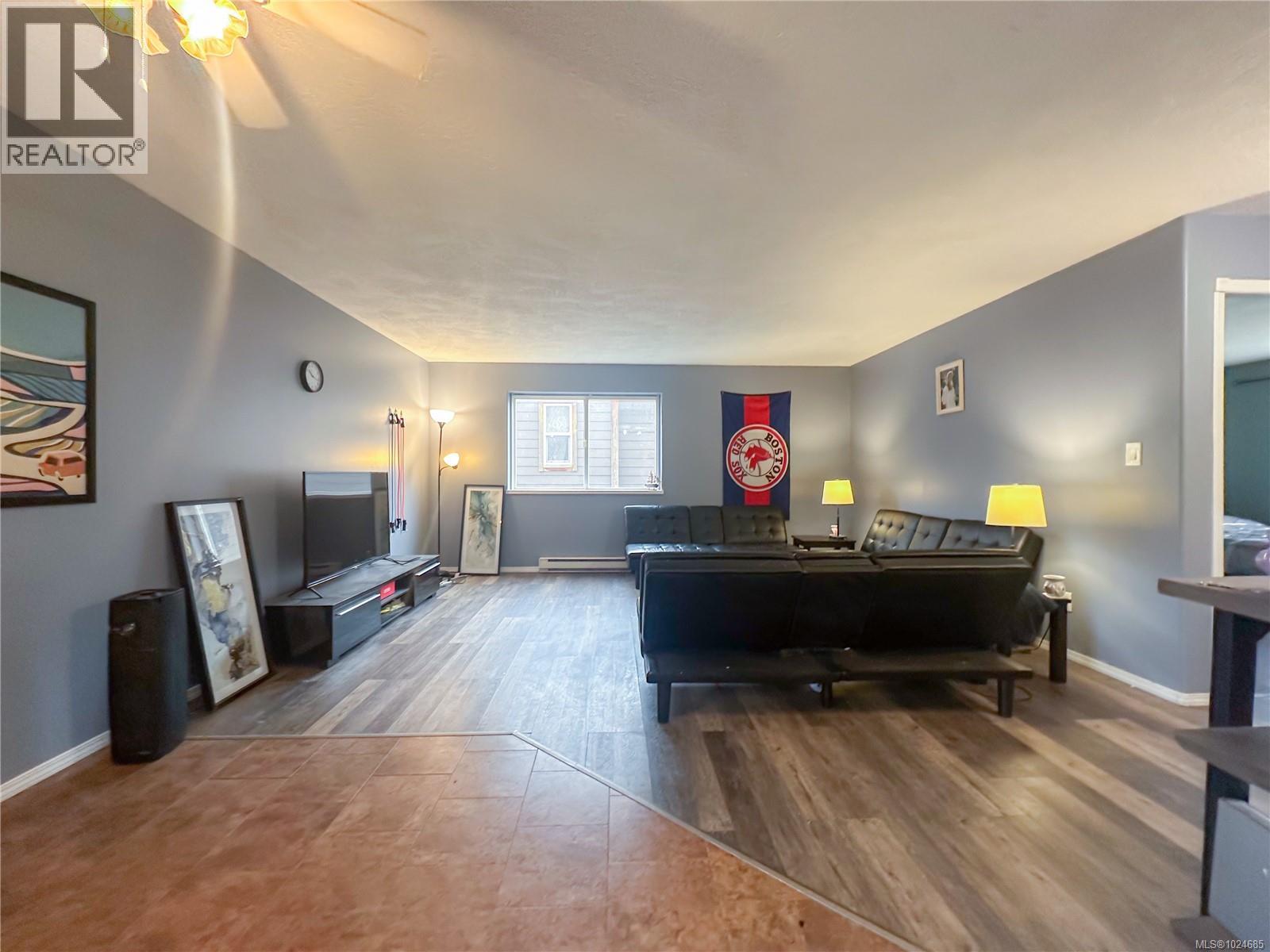 2 1587 Joan Ave, Crofton