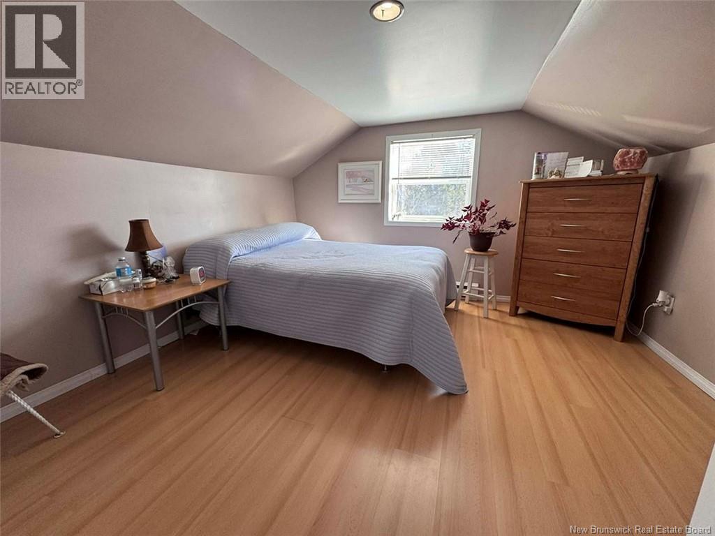 38 39TH AVENUE - 11