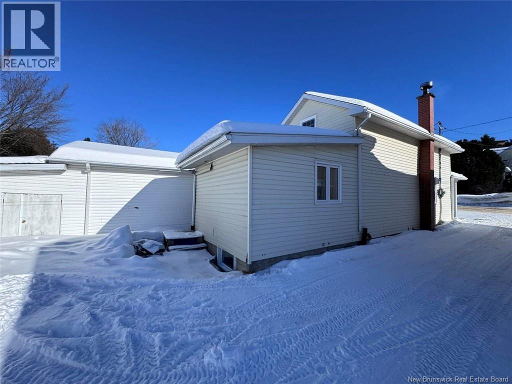 38 39TH AVENUE - 16