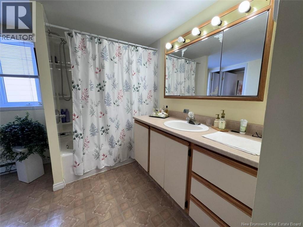 38 39TH AVENUE - 8