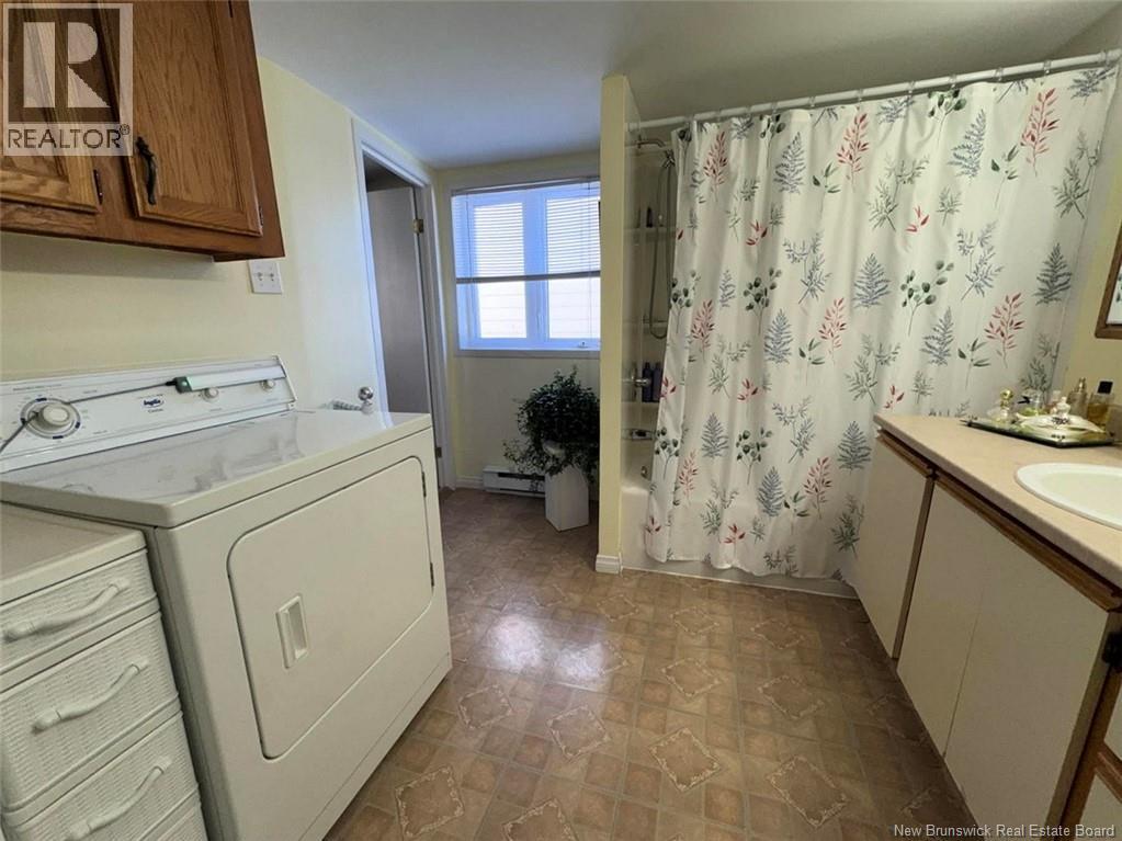 38 39TH AVENUE - 9
