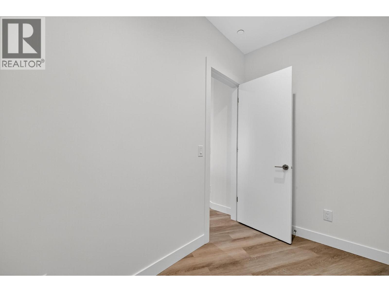 612 3340 Lakeshore Road, Kelowna