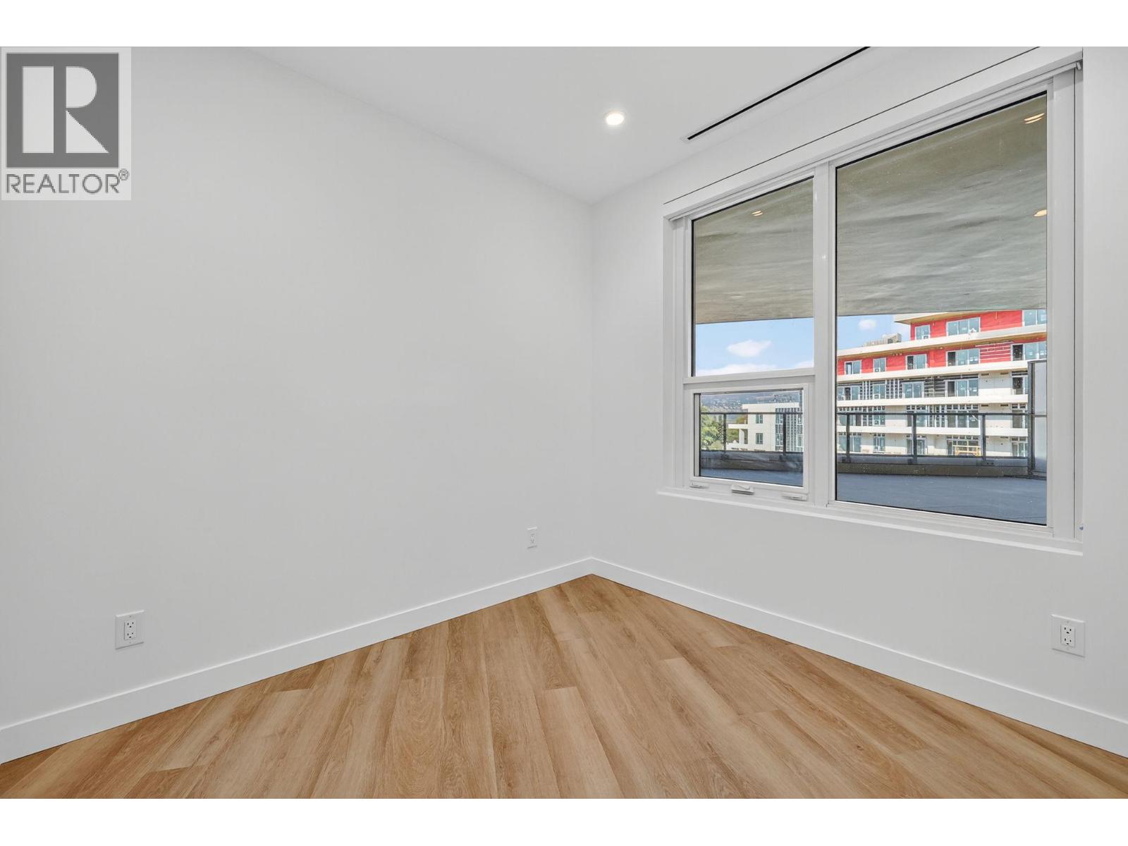 612 3340 Lakeshore Road, Kelowna