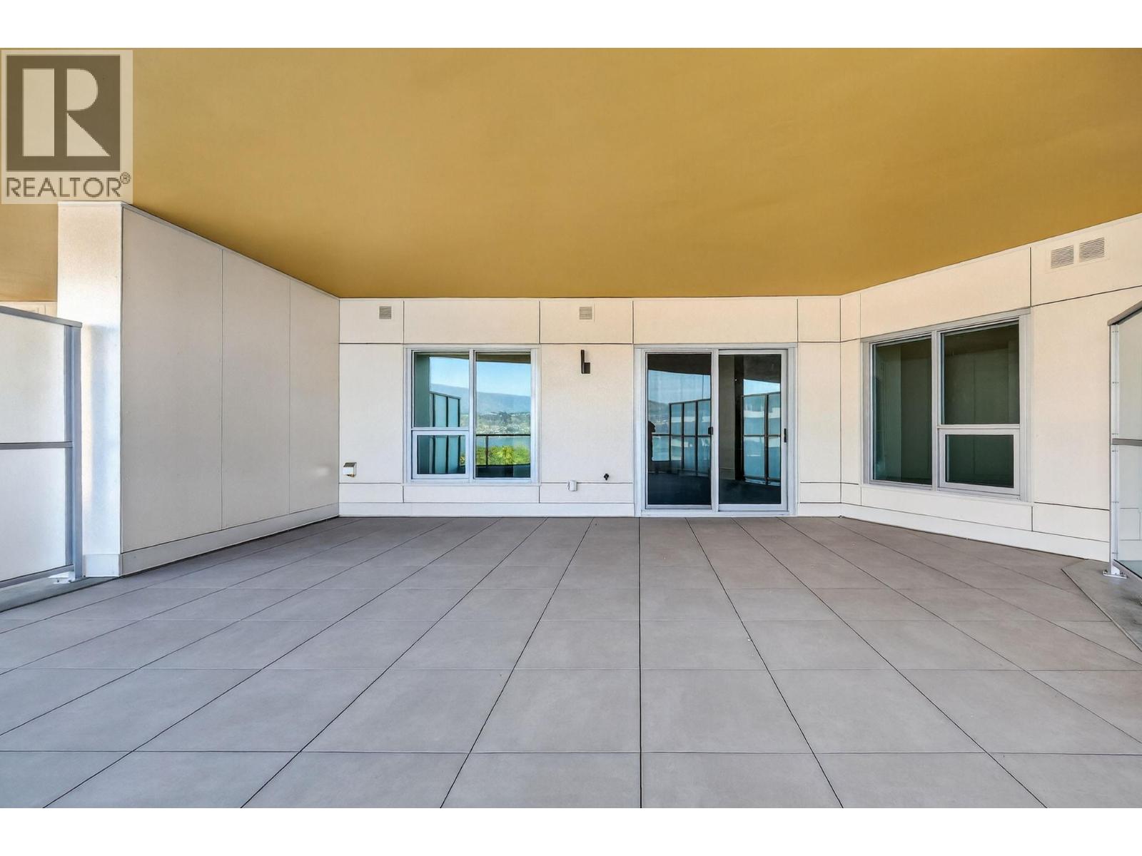 612 3340 Lakeshore Road, Kelowna