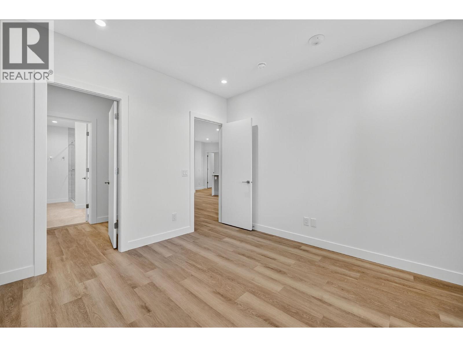 612 3340 Lakeshore Road, Kelowna