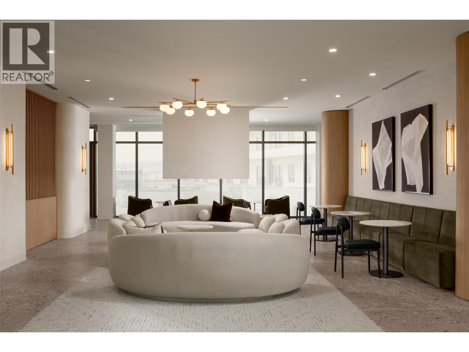 612 3340 Lakeshore Road, Kelowna