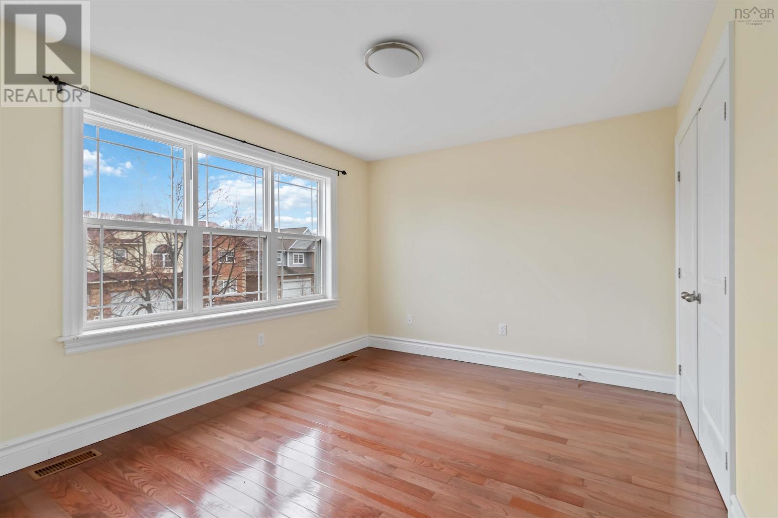 Property 41 of 48 of 167 Ravines Drive