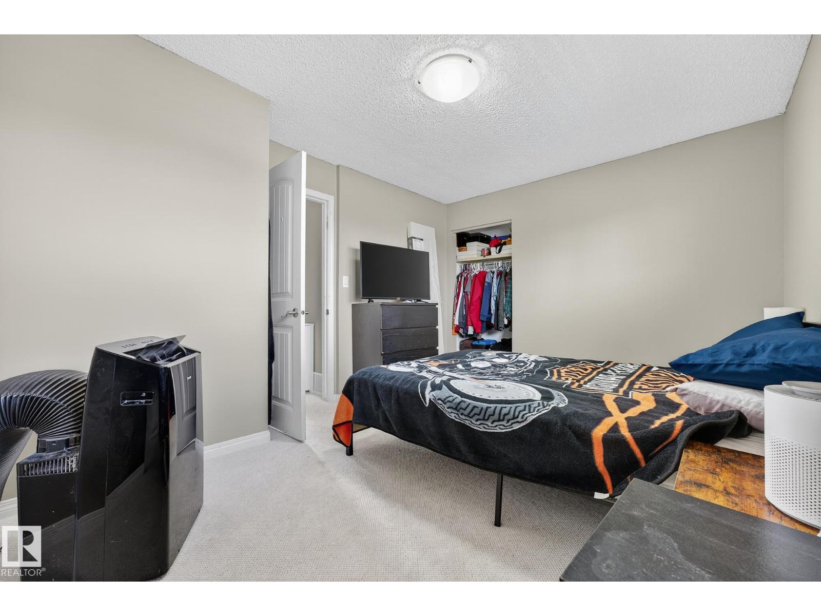 11005 162A AV NW, Edmonton