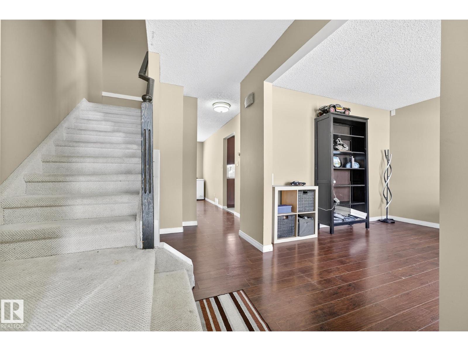 11005 162A AV NW, Edmonton