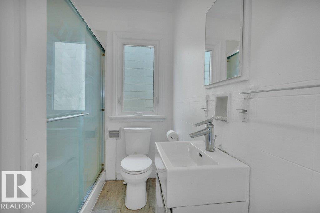 10844 97 ST NW - 17
