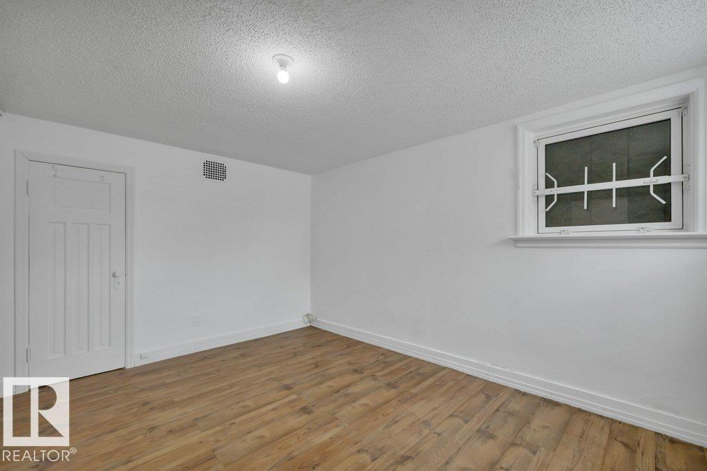 10844 97 ST NW - 26