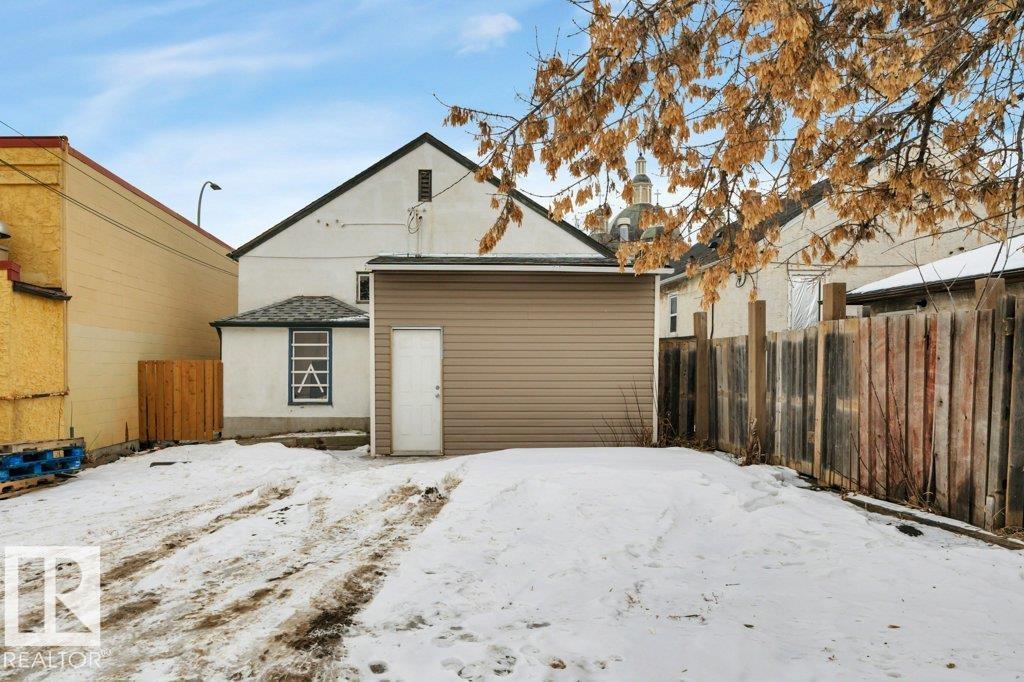 10844 97 ST NW - 32