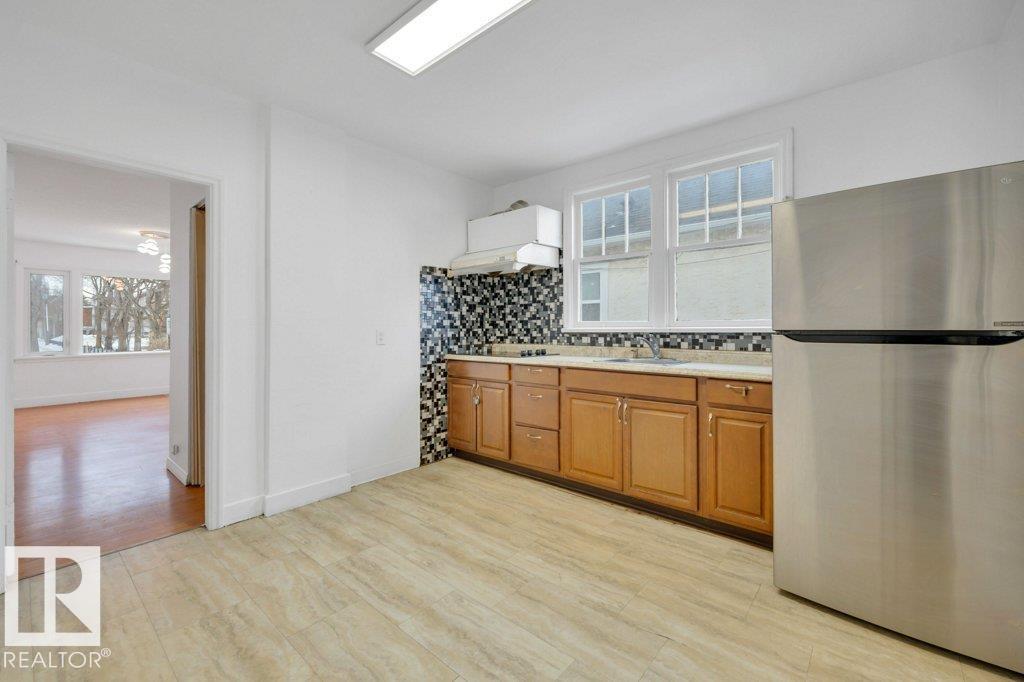 10844 97 ST NW - 9