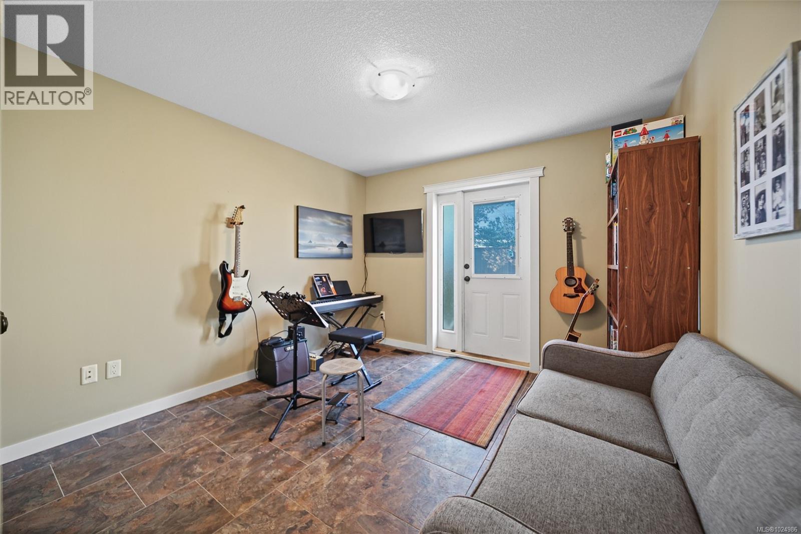 1 3969 Compton Rd, Port Alberni