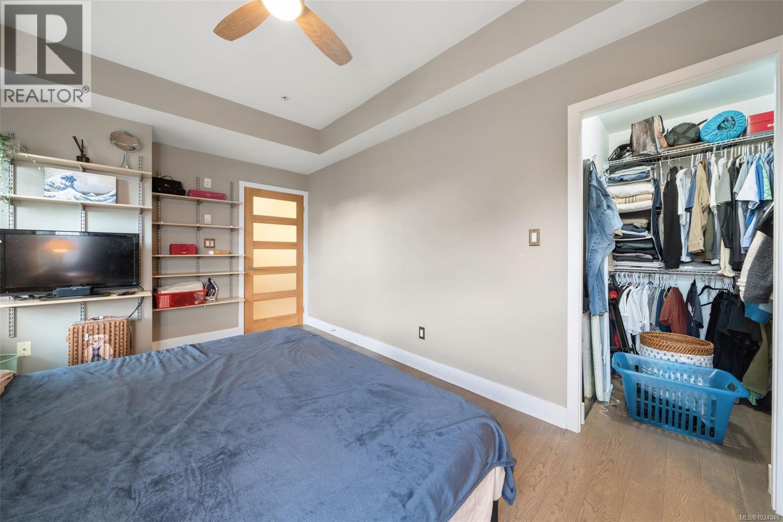 #201 866 BROCK AVE - 10