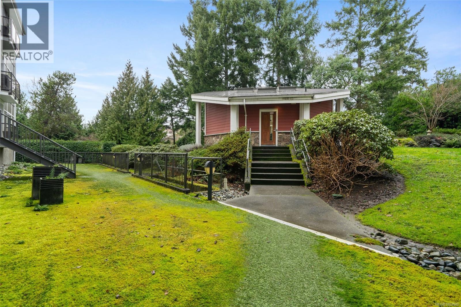 #201 866 BROCK AVE - 15