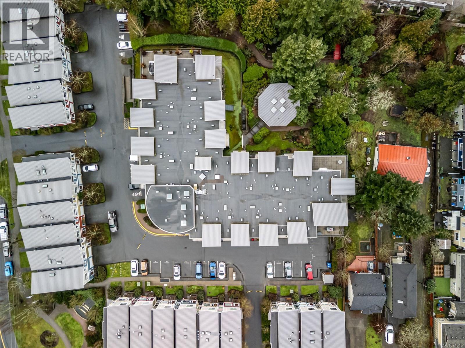 #201 866 BROCK AVE - 18