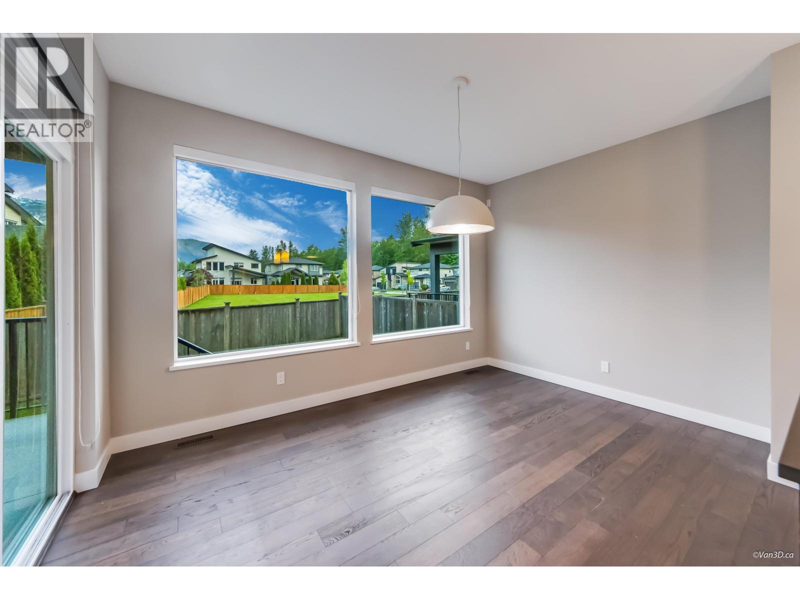 39340 FALCON CRESCENT, Squamish