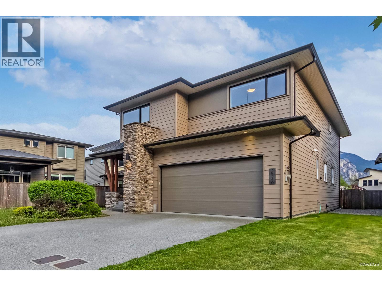 39340 FALCON CRESCENT, Squamish