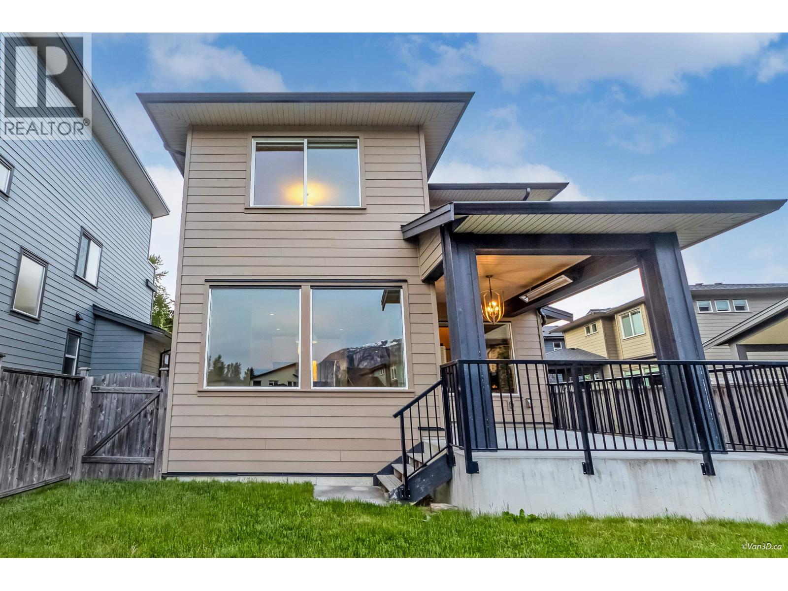 39340 FALCON CRESCENT, Squamish