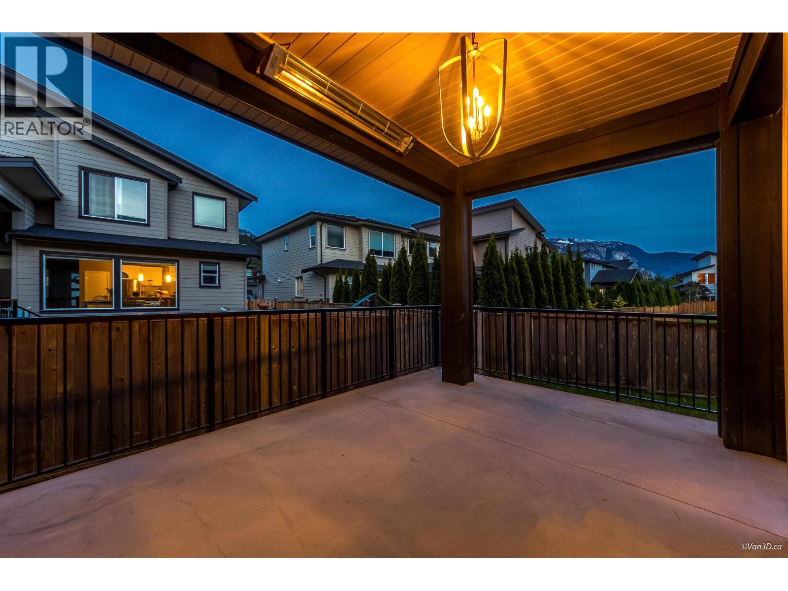 39340 FALCON CRESCENT, Squamish