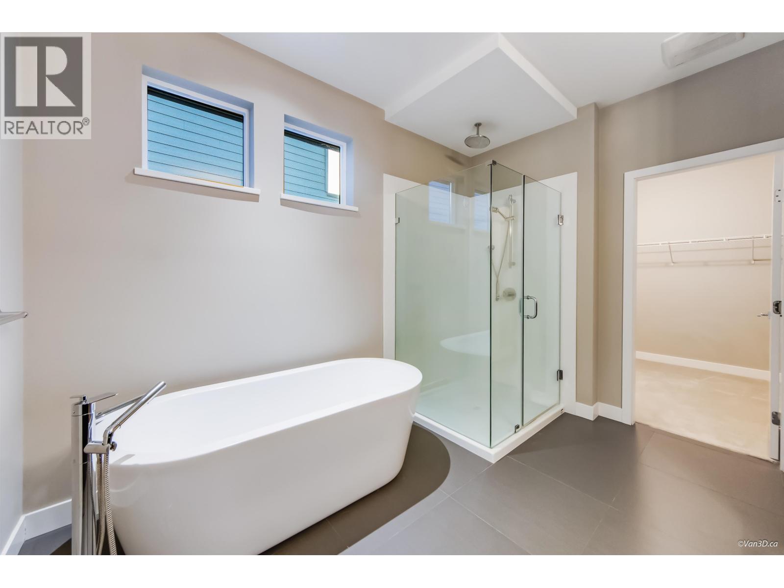 39340 FALCON CRESCENT, Squamish