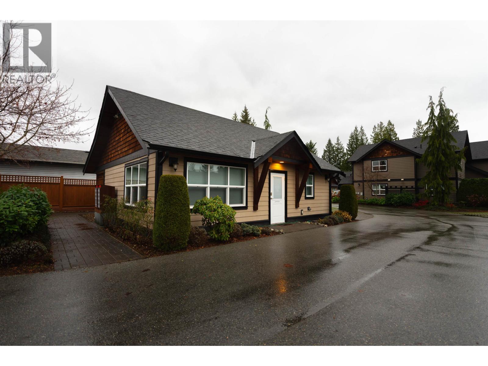 110 518 SHAW ROAD, Gibsons