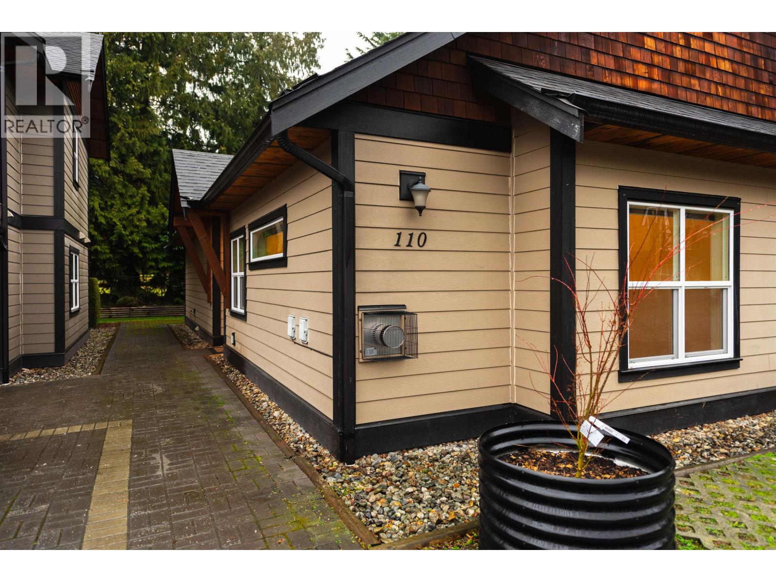 110 518 SHAW ROAD, Gibsons