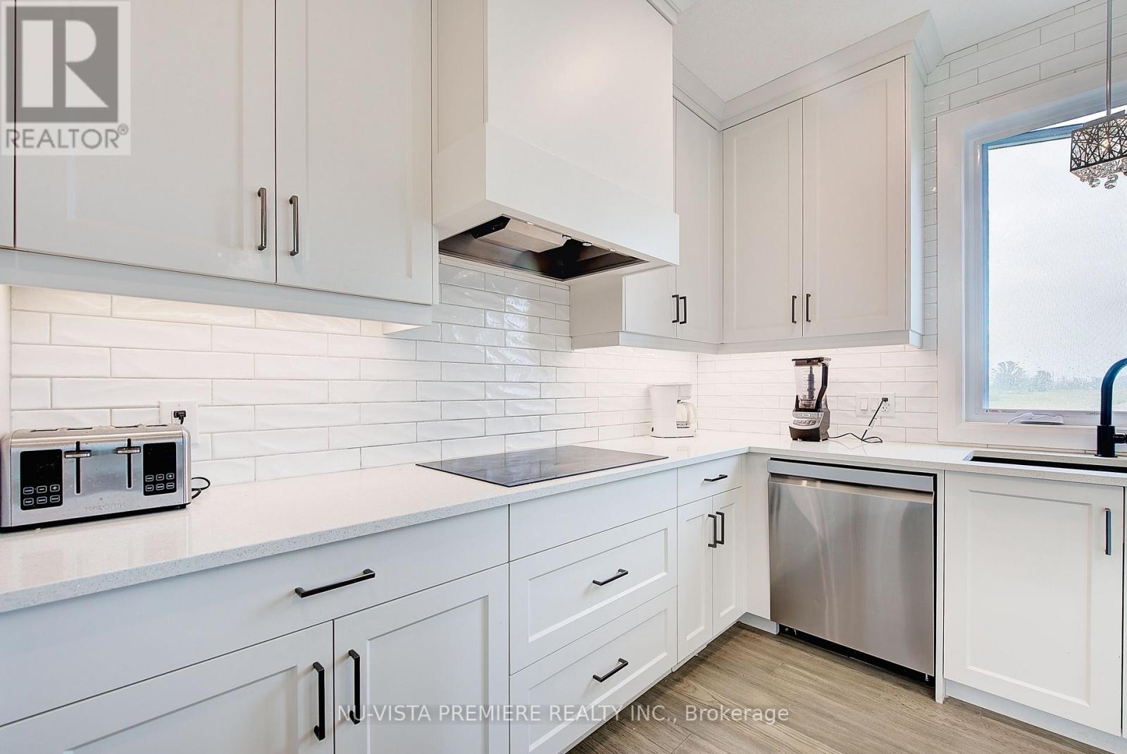 Single Family House for Sale in  MCLEOD STREET North Middlesex (Parkhill) 