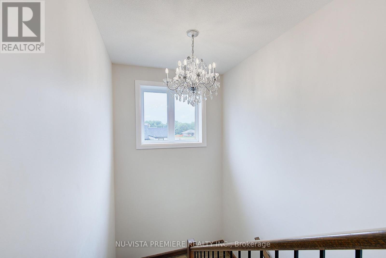 Single Family House for Sale in  MCLEOD STREET North Middlesex (Parkhill) 