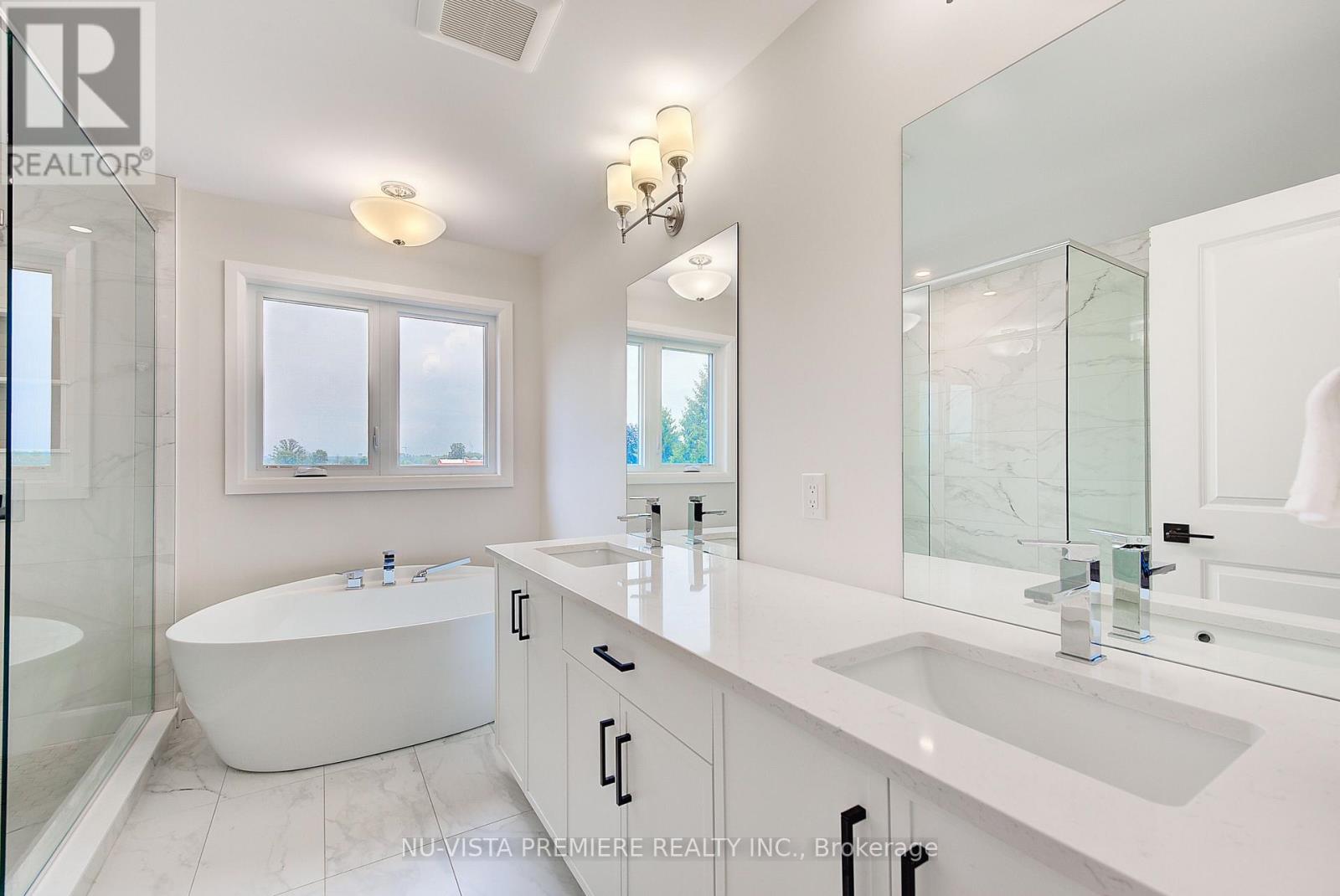 Single Family House for Sale in  MCLEOD STREET North Middlesex (Parkhill) 