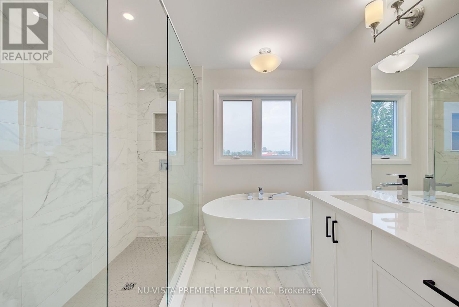 Single Family House for Sale in  MCLEOD STREET North Middlesex (Parkhill) 