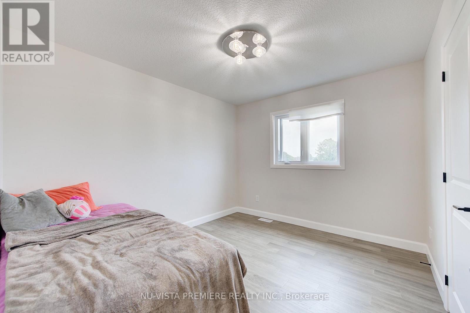 Single Family House for Sale in  MCLEOD STREET North Middlesex (Parkhill) 