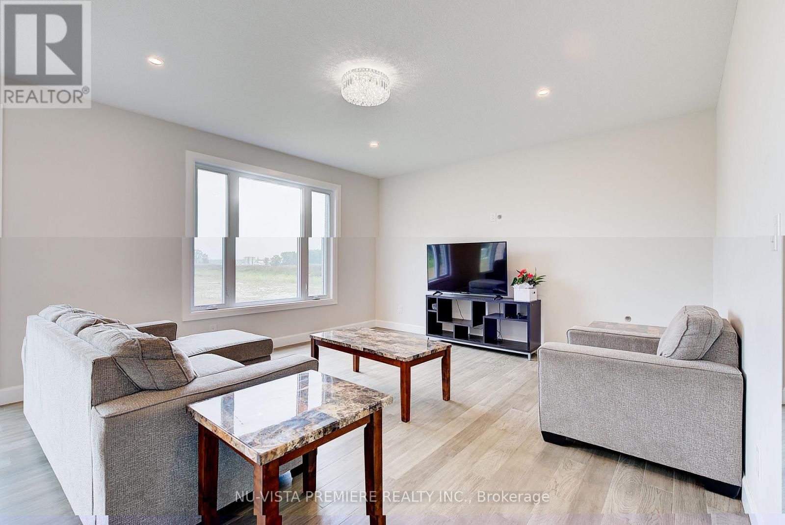 Single Family House for Sale in  MCLEOD STREET North Middlesex (Parkhill) 