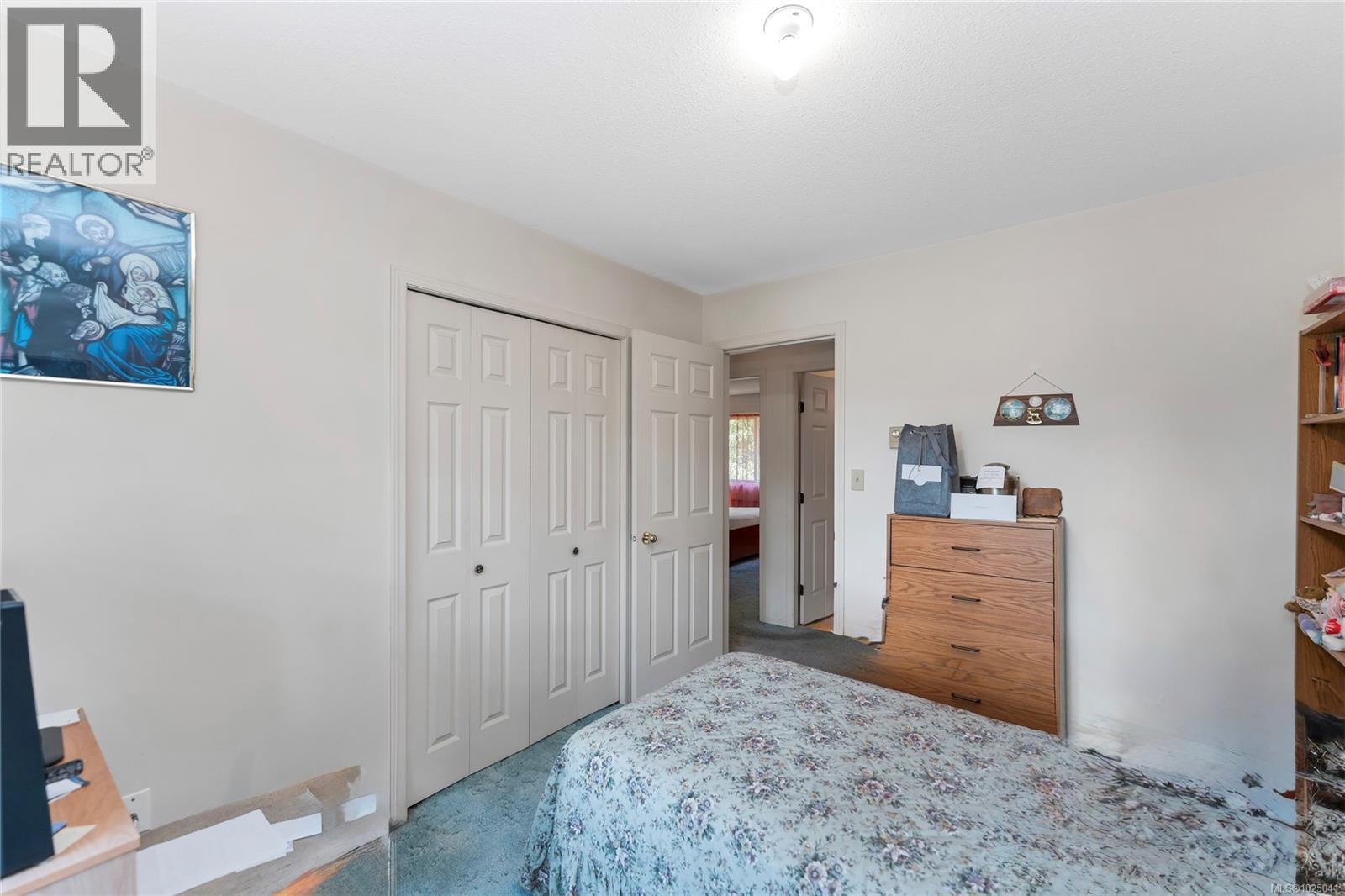 Single Family House for Sale in  Miller Ave Saanich 