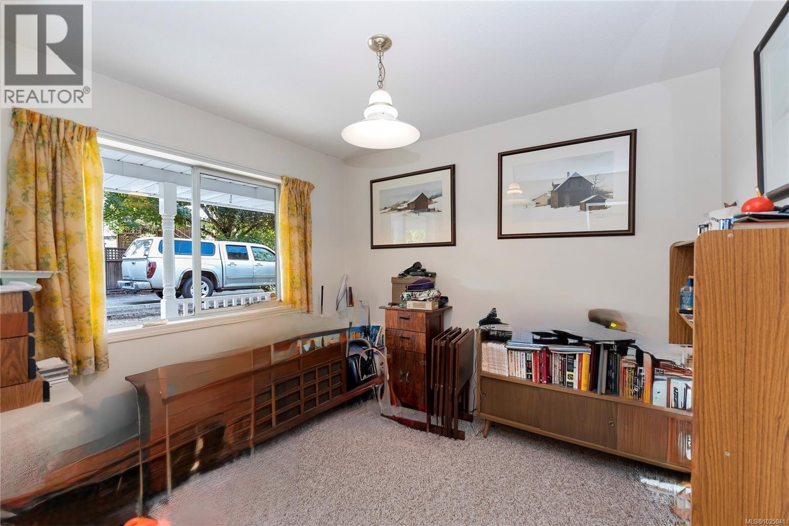 Single Family House for Sale in  Miller Ave Saanich 