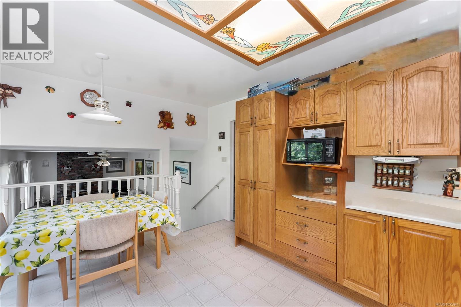 Single Family House for Sale in  Miller Ave Saanich 