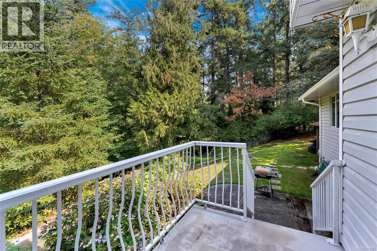 Single Family House for Sale in  Miller Ave Saanich 