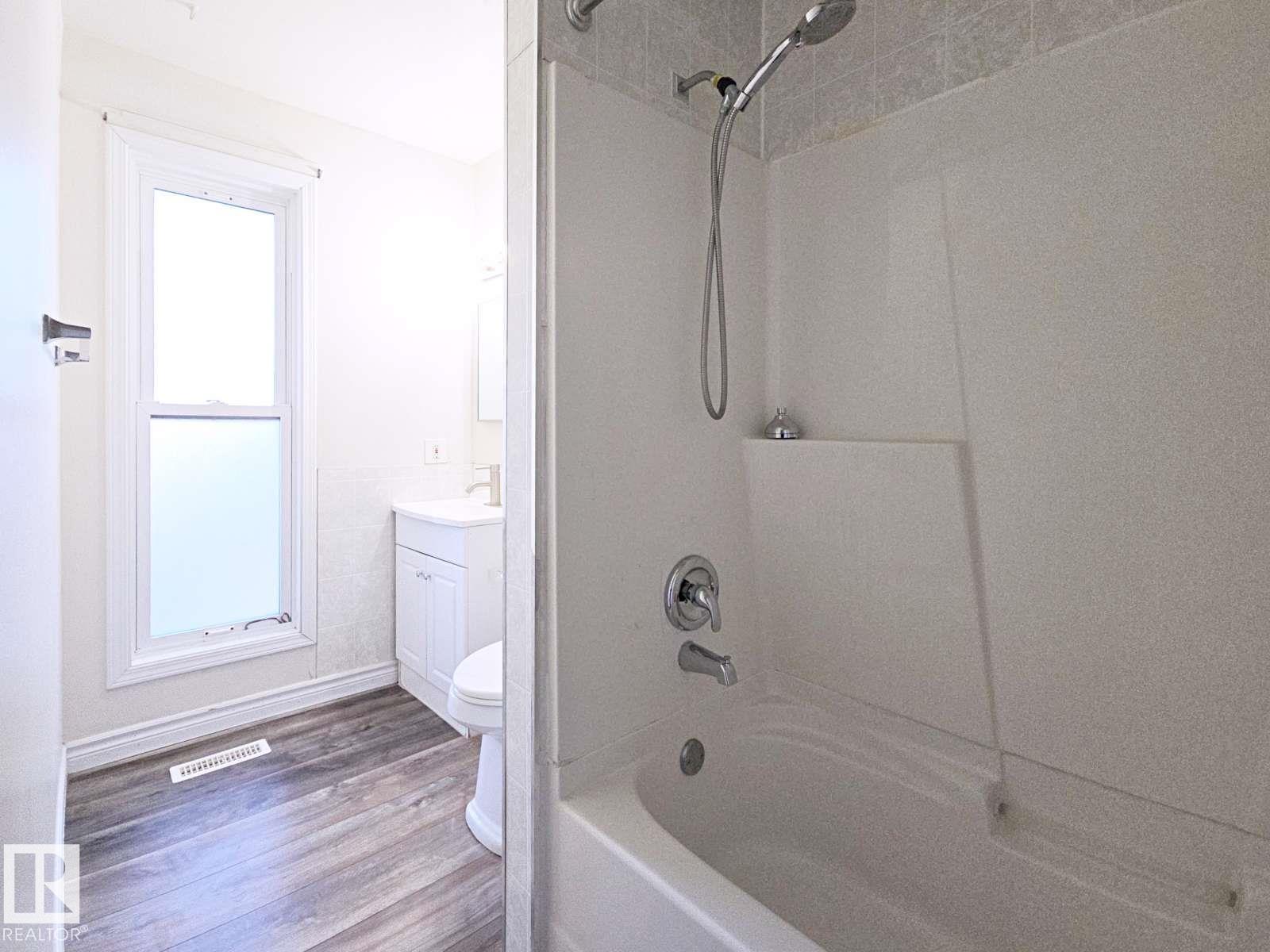
          14458 56 Street NW
            <br/>
            <span>Edmonton</span>
            , 
            <span>AB</span>
             <span>T5A3R1</span>
         - Photo 15