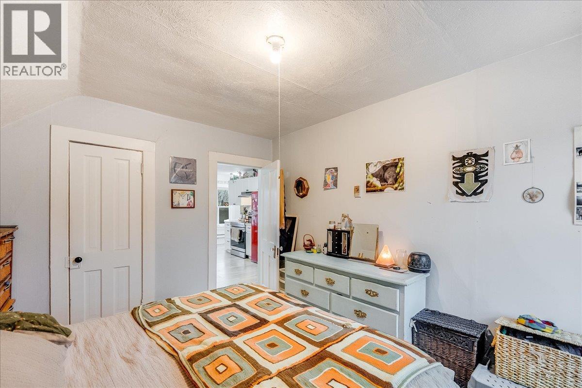 712 JOSEPHINE Street, Nelson