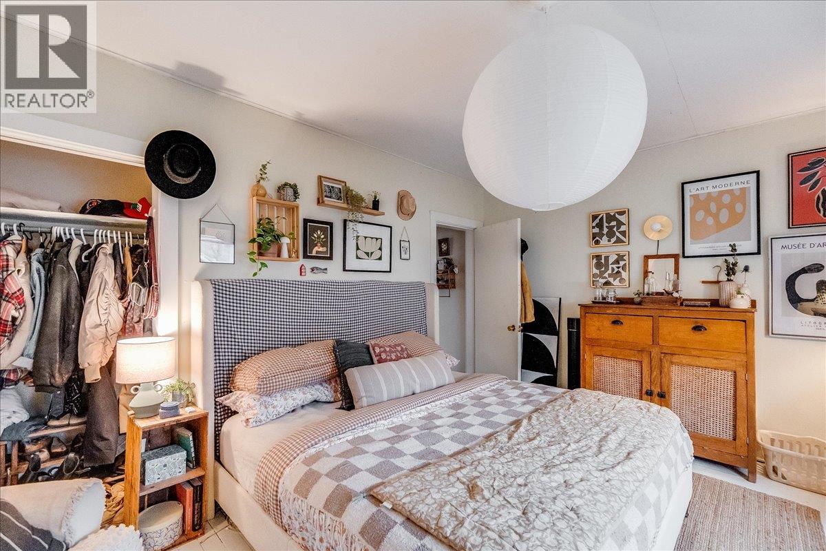 712 JOSEPHINE Street - 32