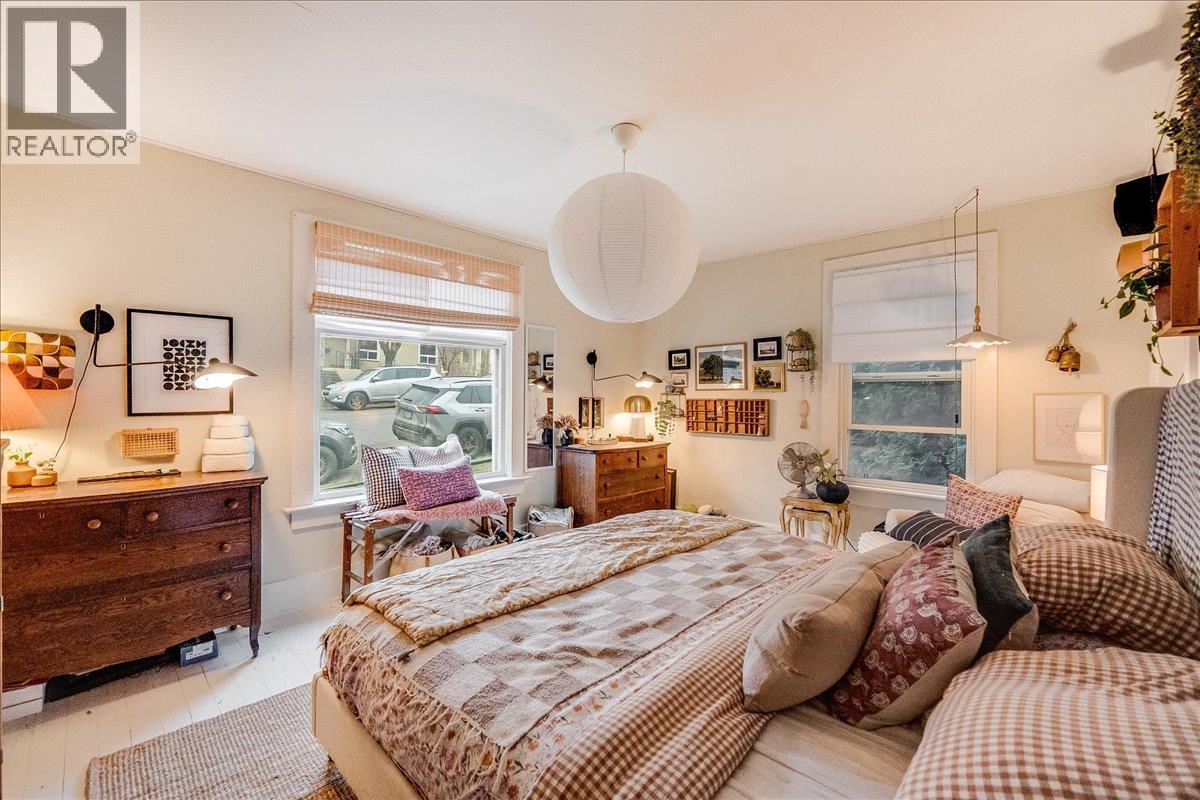 712 JOSEPHINE Street, Nelson